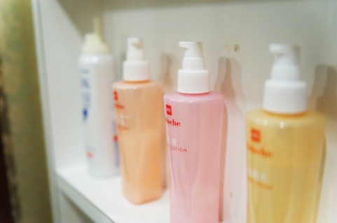 転職 求人情報 処方開発職 スキンケア化粧品 メイクアップ 出来上がったモノを売るのではなく 売るモノを創り上げてゆく自然派化粧品メーカー 転職 求人サイトしごとナビ J0089315